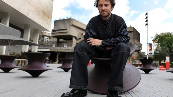 Magis_people_designer_thomas_heatherwick_action_01-scaled-1.jpg Magis_people_designer_thomas_heatherwick_action_01-scaled-1.jpg
