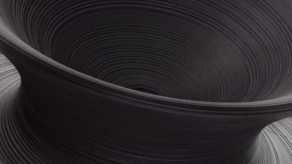 Magis_spun_product_detail_SD660_black_01.jpg Magis_spun_product_detail_SD660_black_01.jpg