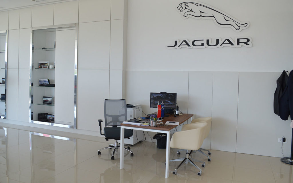 jaguar land rover montenegro 3 1024x640 1 - namještaj Podgorica, Crna Gora