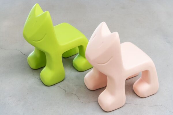 Magis_kids_julian_children_chair_ambient_mono_MT20_light_green_pink_02_lr Magis_kids_julian_children_chair_ambient_mono_MT20_light_green_pink_02_lr