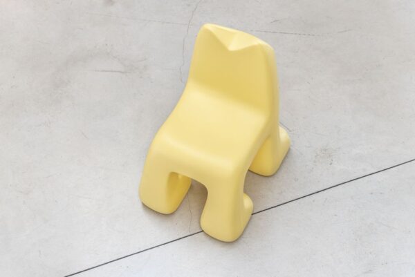 Magis_kids_julian_children_chair_ambient_mono_MT20_light_yellow_01_lr Magis_kids_julian_children_chair_ambient_mono_MT20_light_yellow_01_lr