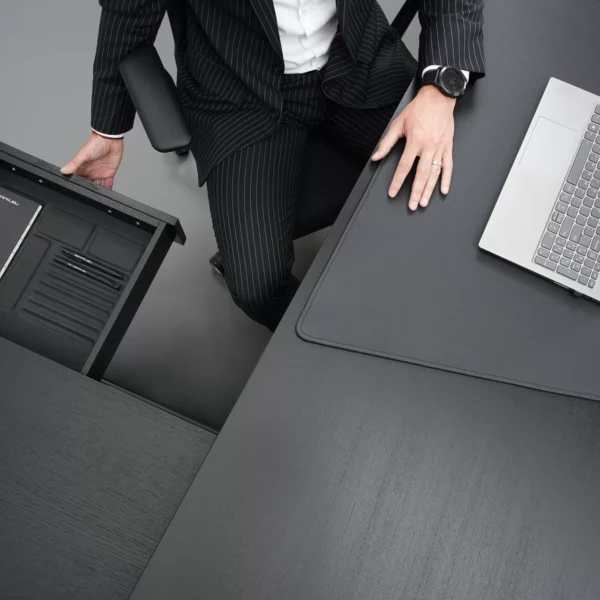 ARQUS-desks-modern-luxury-5-1-1920x1280