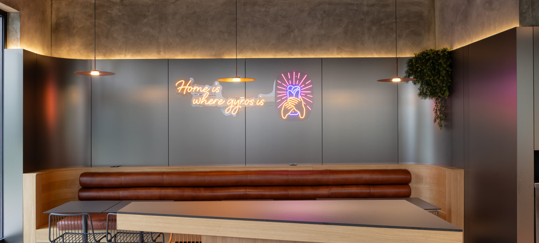 House-of-Gyros-10-scaled.jpg